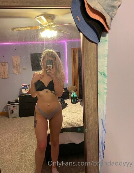 brandaddyyy エロティックなスター 写真