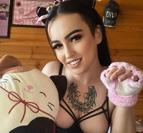 xannaxlut セクシーなポルノスター 写真