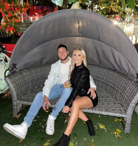 ellaredmond ヌード女優 写真