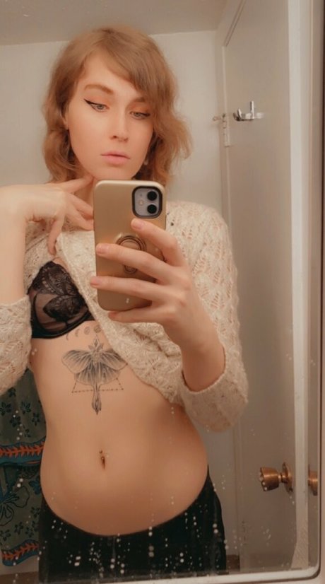 ニューハーフ 熟女 OnlyFans ベスト 写真