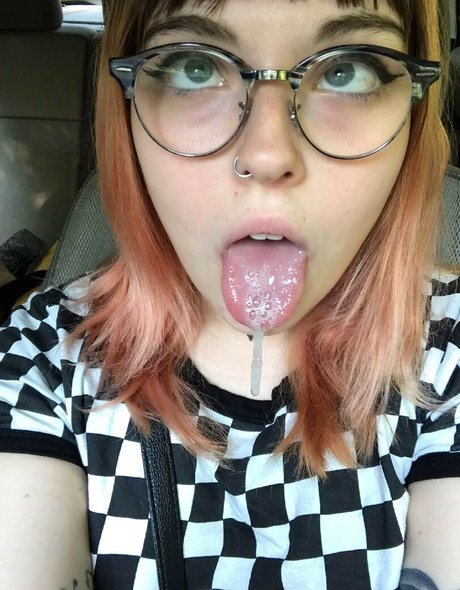 主観視点のアジア人OnlyFans 無料ヌード 写真