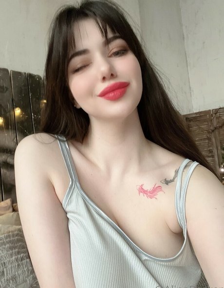 かわいい赤毛のOnlyFans セクシー裸 画像