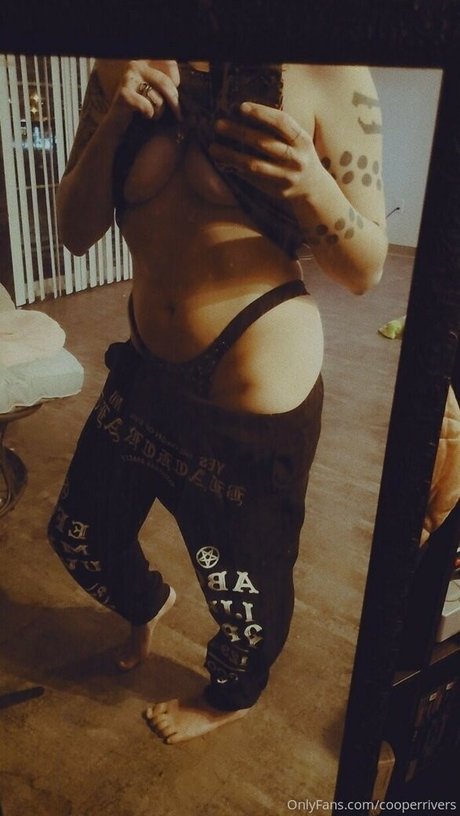 ゲイの若いOnlyFans 無料セクシー 画像