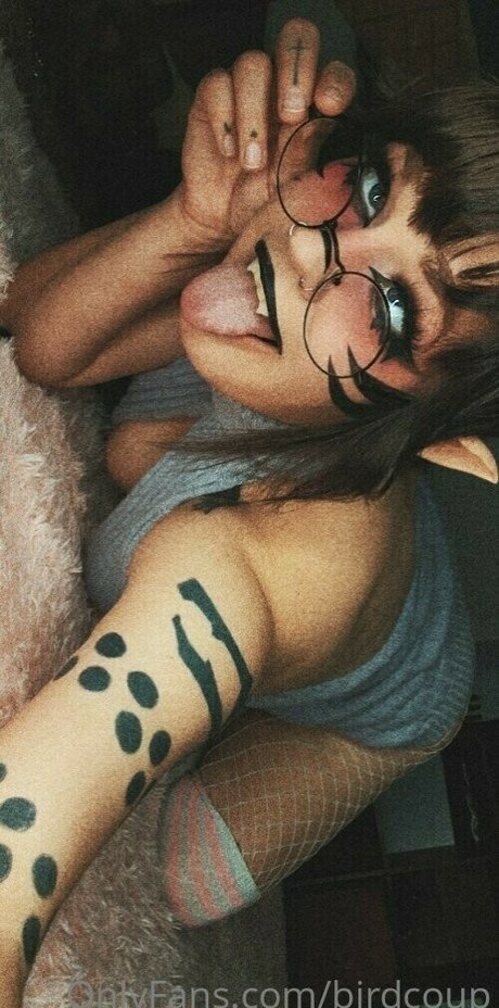 バイセクシャルカップルのOnlyFans ホットセックス 画像