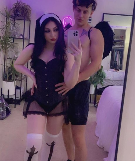 Santa Clarita Sluts xxxモデル 写真