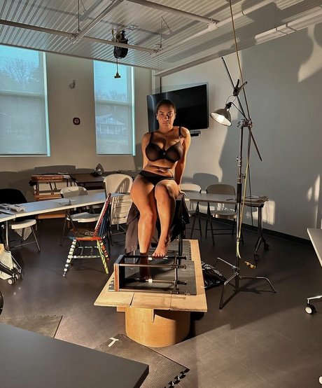 Kennedy Norwood セックスポルノスター ギャラリー