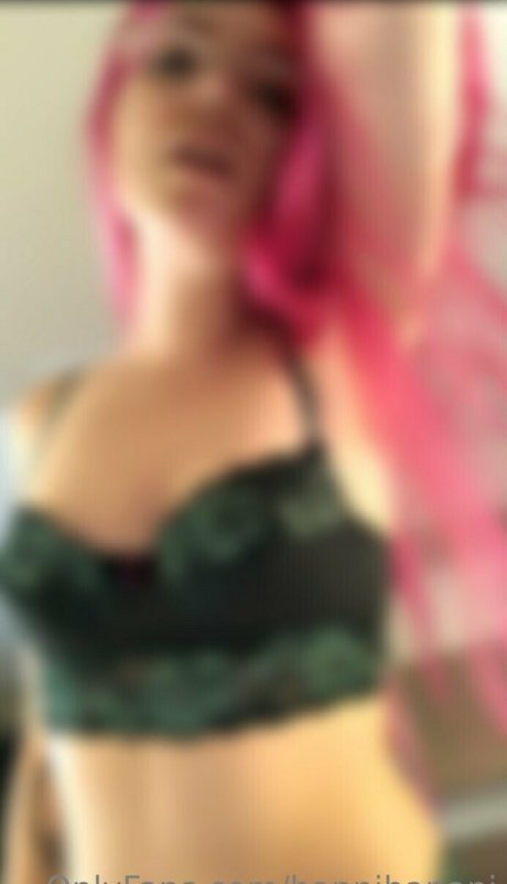 ティーンヌードOnlyFans ホット 画像