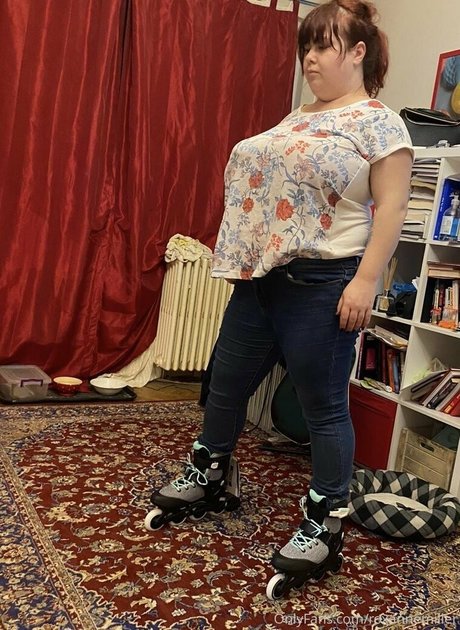 roxannemiller 女優 写真