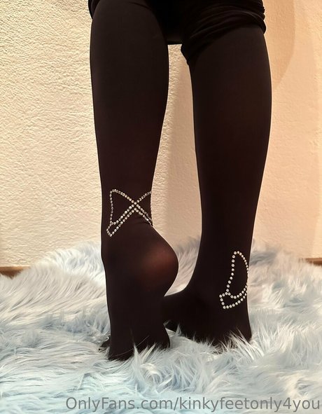 kinkyfeetonly4you セックススター 画像