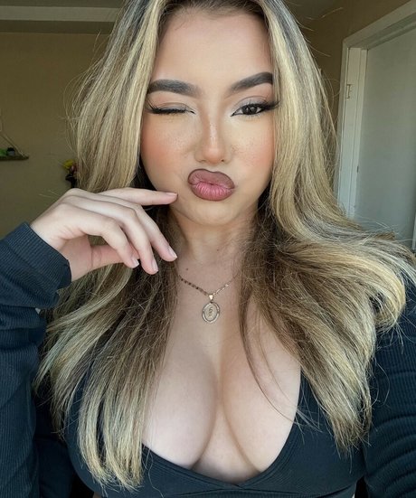 マッサージ動画 OnlyFans 無料 写真