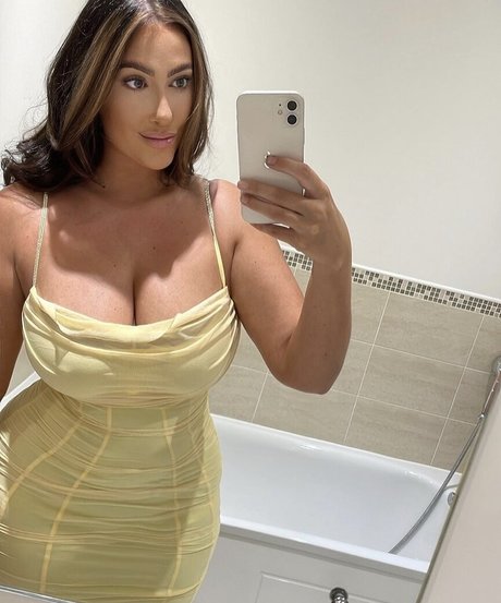 Kirstie V 完璧なモデル 写真