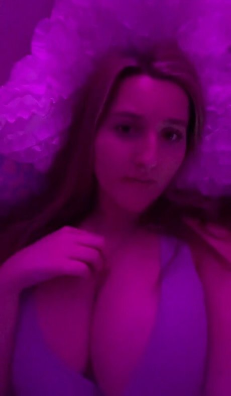 Angelina C 美しいモデル 写真