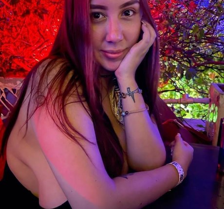 シーメールランジェリーOnlyFans 美しいヌード 写真