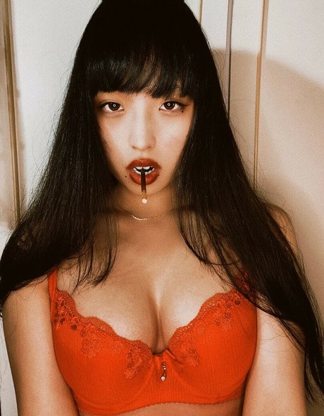 官能的なOnlyFans セクシーヌード アーカイブ