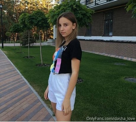 dasha love トップスター 写真