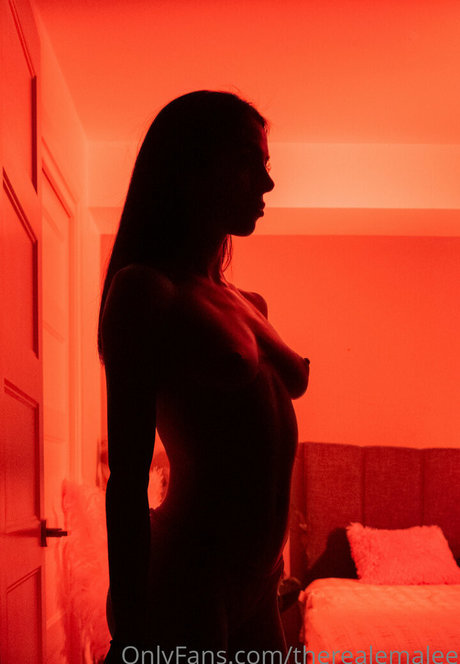 therealemalee 美しいモデル 写真