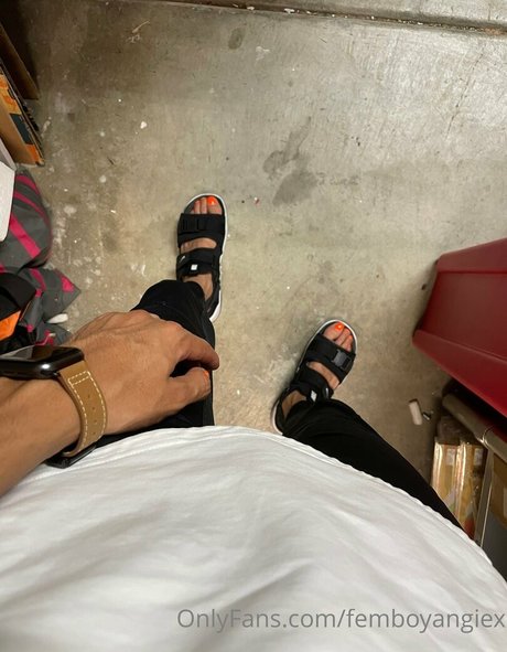 femboyangiesfeet 最高のモデル 写真