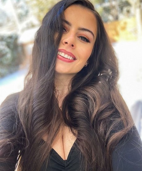 Victoria Boiadgieva アートスター ギャラリー