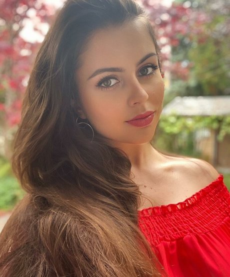 Victoria Boiadgieva ヌード女優 写真