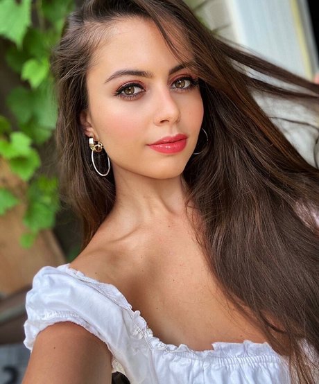 Victoria Boiadgieva 可愛い女優 写真