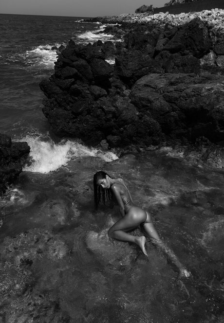 ohhmilky ヌードモデル 写真