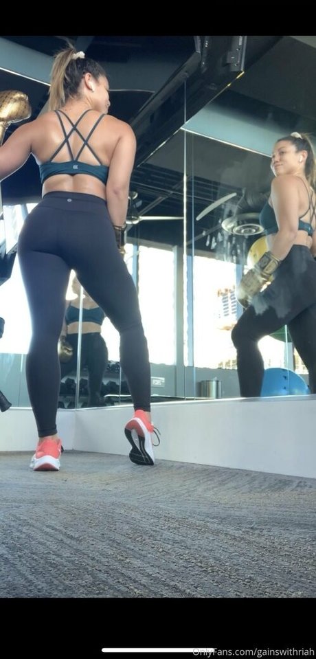 gainswithriah ヌード女優 アーカイブ