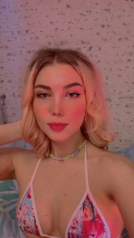 痩せたブロンドのOnlyFans 無料セックス 写真