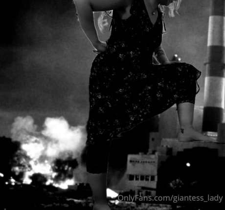 giantess lady ホットなスター アーカイブ