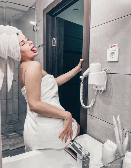 naughtyanastasia007 美しいモデル 写真