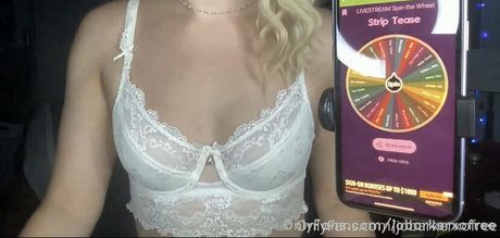 jobarkerxofree セクシーなスター 写真