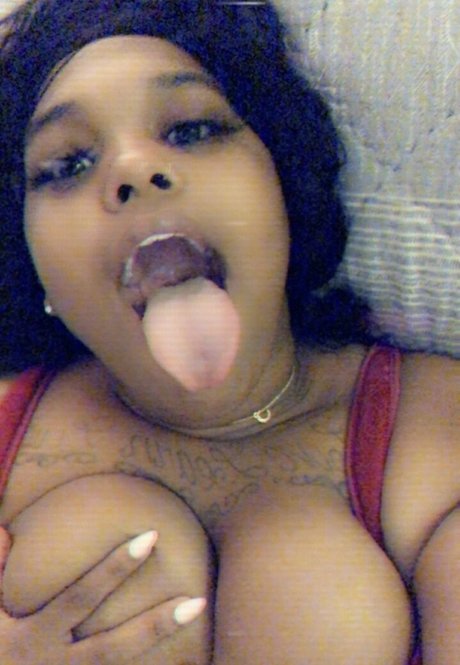 レズビアン ストラップオン OnlyFans 素敵 画像