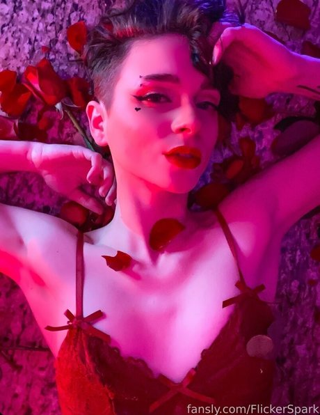 asmr ナース onlyfans アート裸 写真