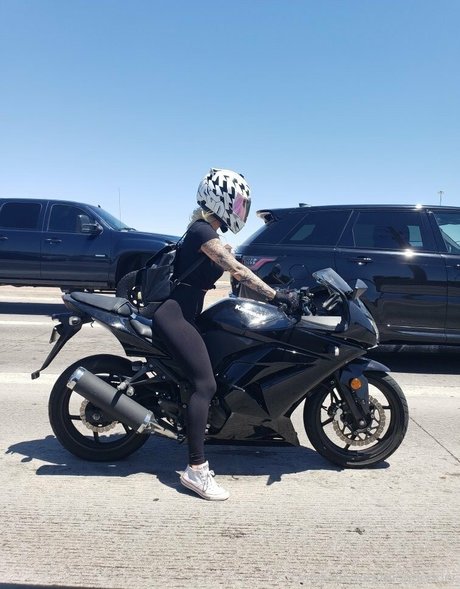 blonderider ヌードモデル 画像