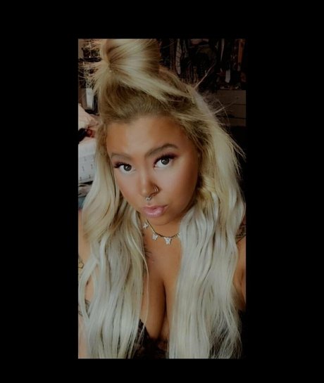 kokokeeks ポルノスター 裸 画像