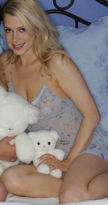 リップスオンリーファンズ 無料ポルノ 写真