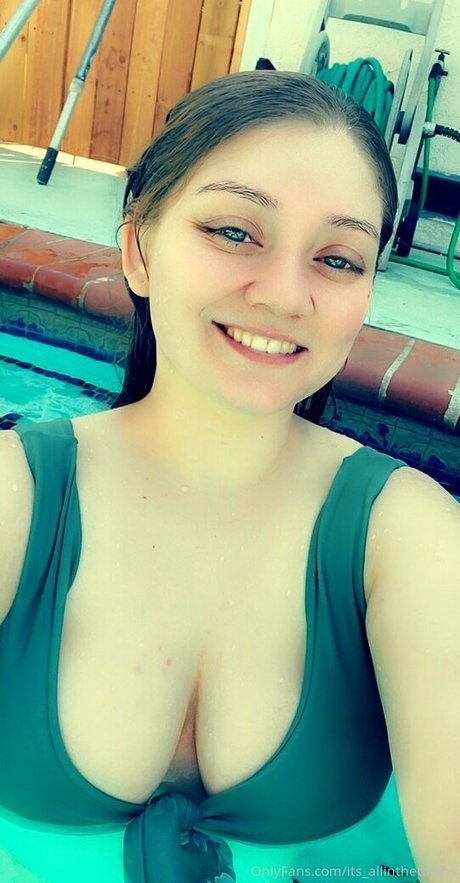 its allinthethighs ポルノスター 可愛い アーカイブ