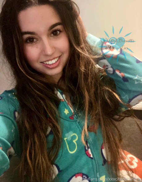 xxxsmilingcici 高品質のポルノスター 写真