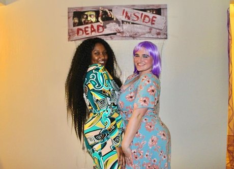 Alida Roos セクシーなポルノスター 写真