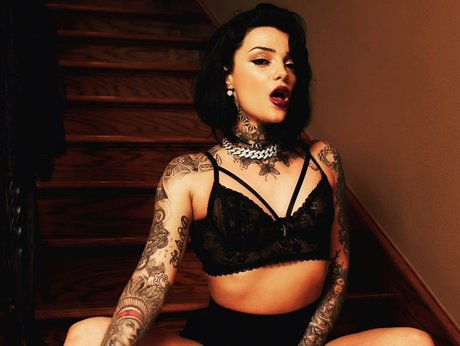 Kris Karson ヌードモデル 画像