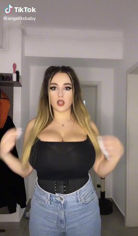 Sarah White 高品質のスター 画像