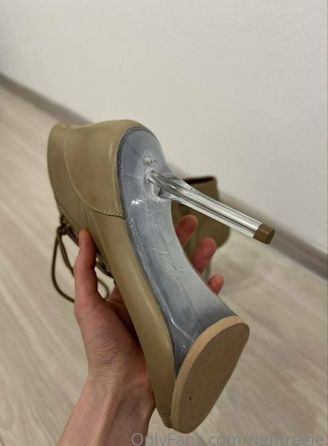 rightregie トップモデル 画像