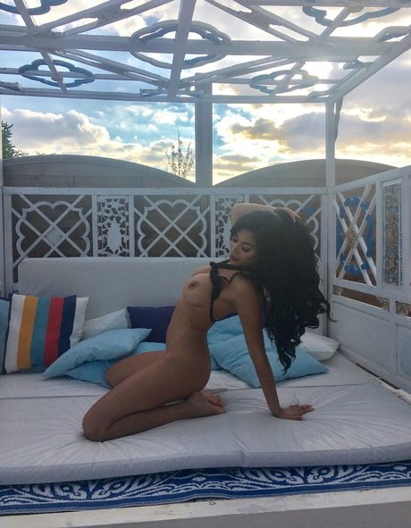 アジア人トゥインクOnlyFans 無料セクシー 画像