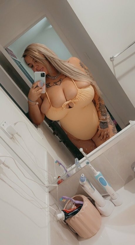 Heymikkimoo アダルトスター ギャラリー