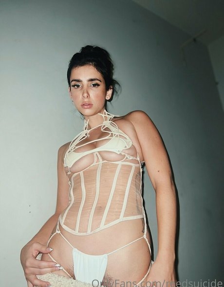 Reedsuicide ホット女優 ギャラリー