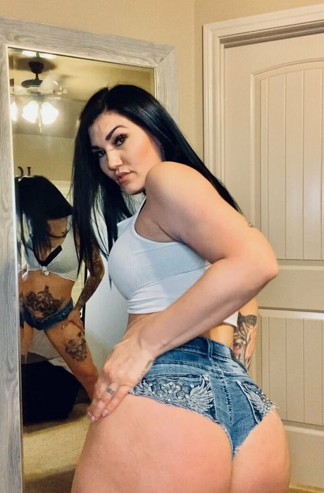 寝取られ異人種間OnlyFans セクシーヌード 写真