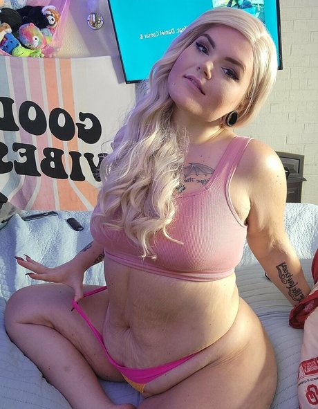 アジアの女性支配OnlyFans ベスト 画像