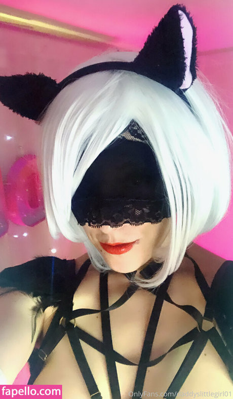 ゴスアジアンOnlyFans セクシーヌード 写真