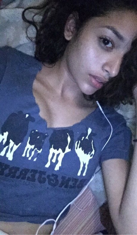 濃厚なラテン系熟女OnlyFans ポルノグラフィック 画像