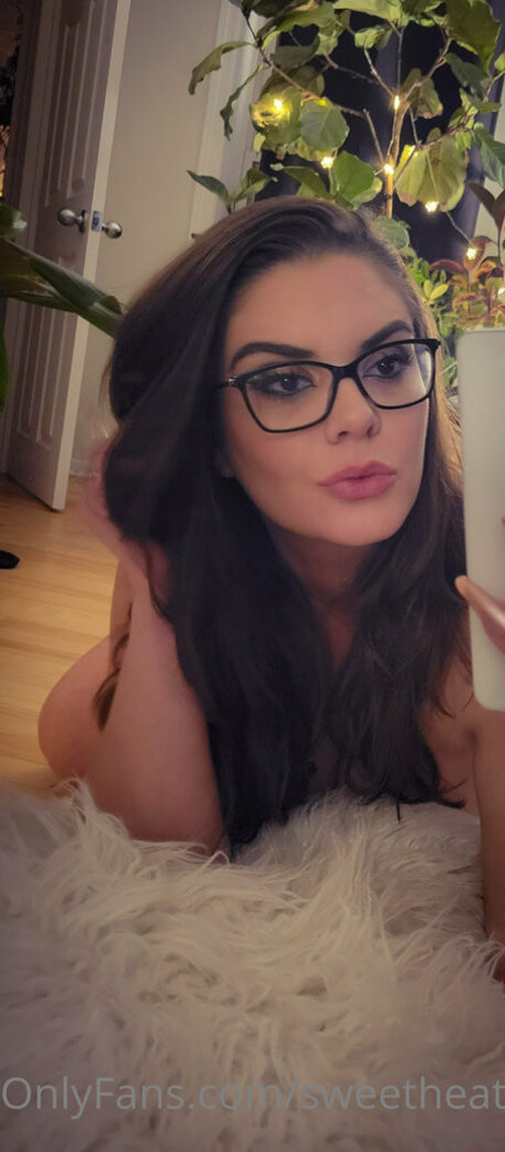 フィットネス熟女OnlyFans ホット裸 写真