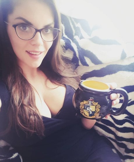 コメディアンのOnlyFans ポルノグラフィック 写真